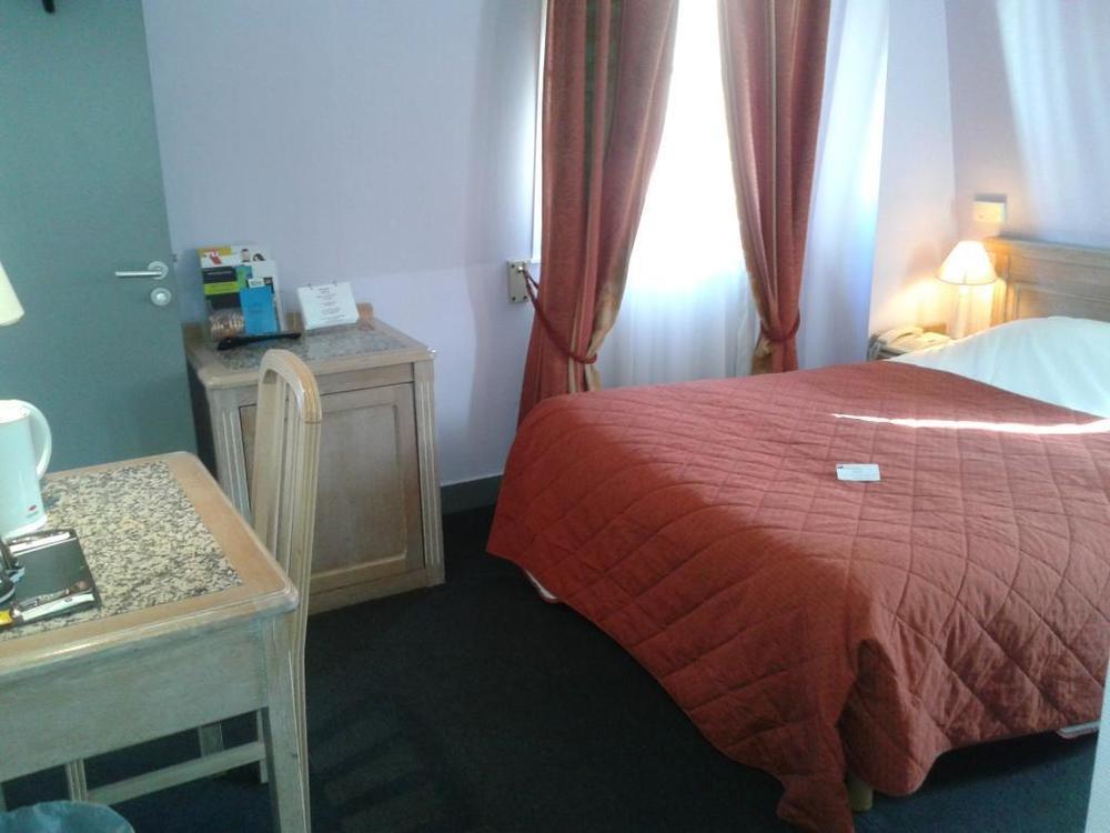 Brit Hotel Aux Sacres Reims, Centre Historique מראה חיצוני תמונה