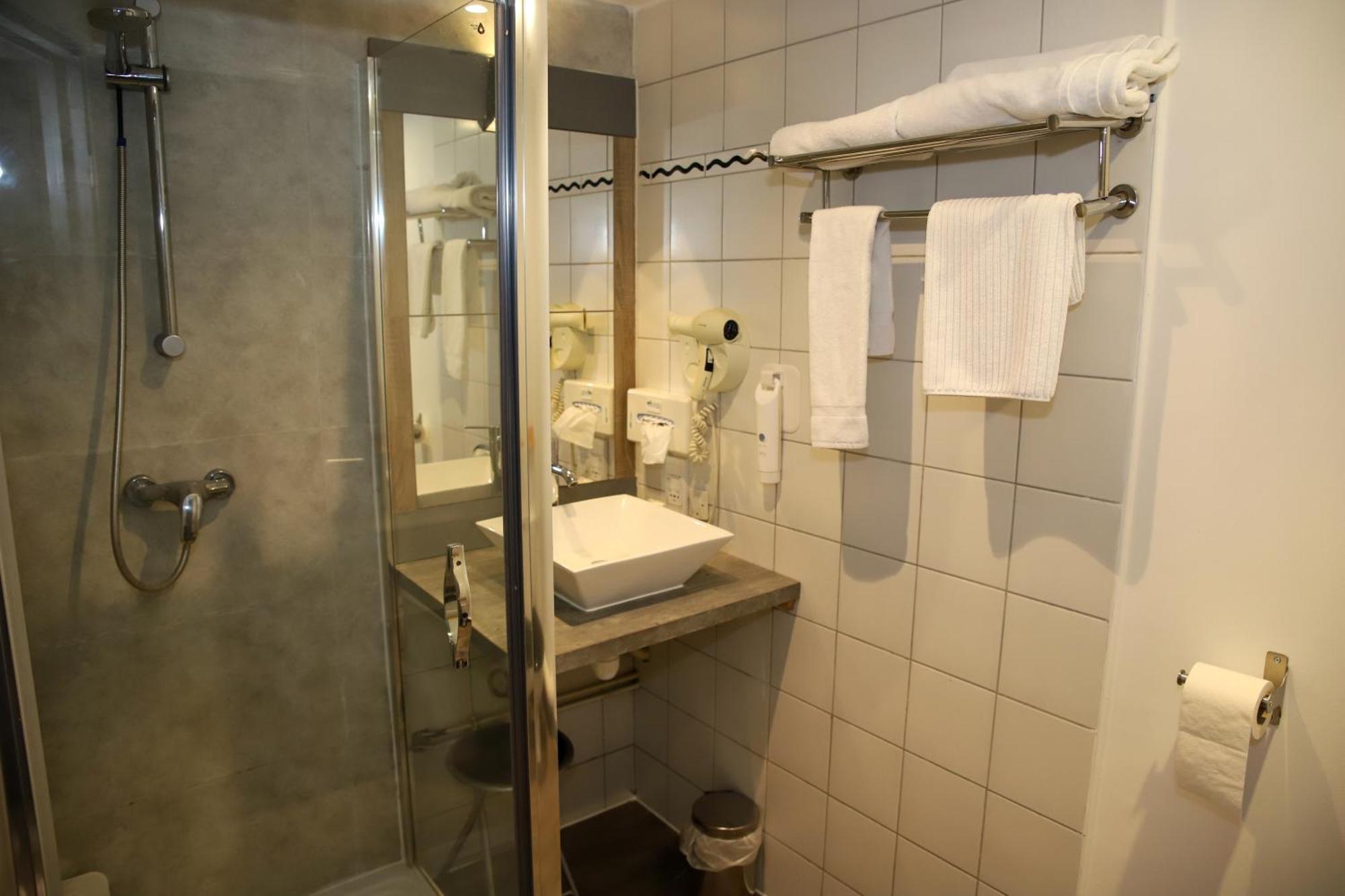 Brit Hotel Aux Sacres Reims, Centre Historique מראה חיצוני תמונה