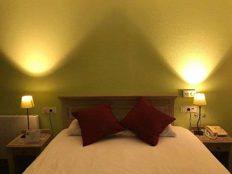 Brit Hotel Aux Sacres Reims, Centre Historique חדר תמונה