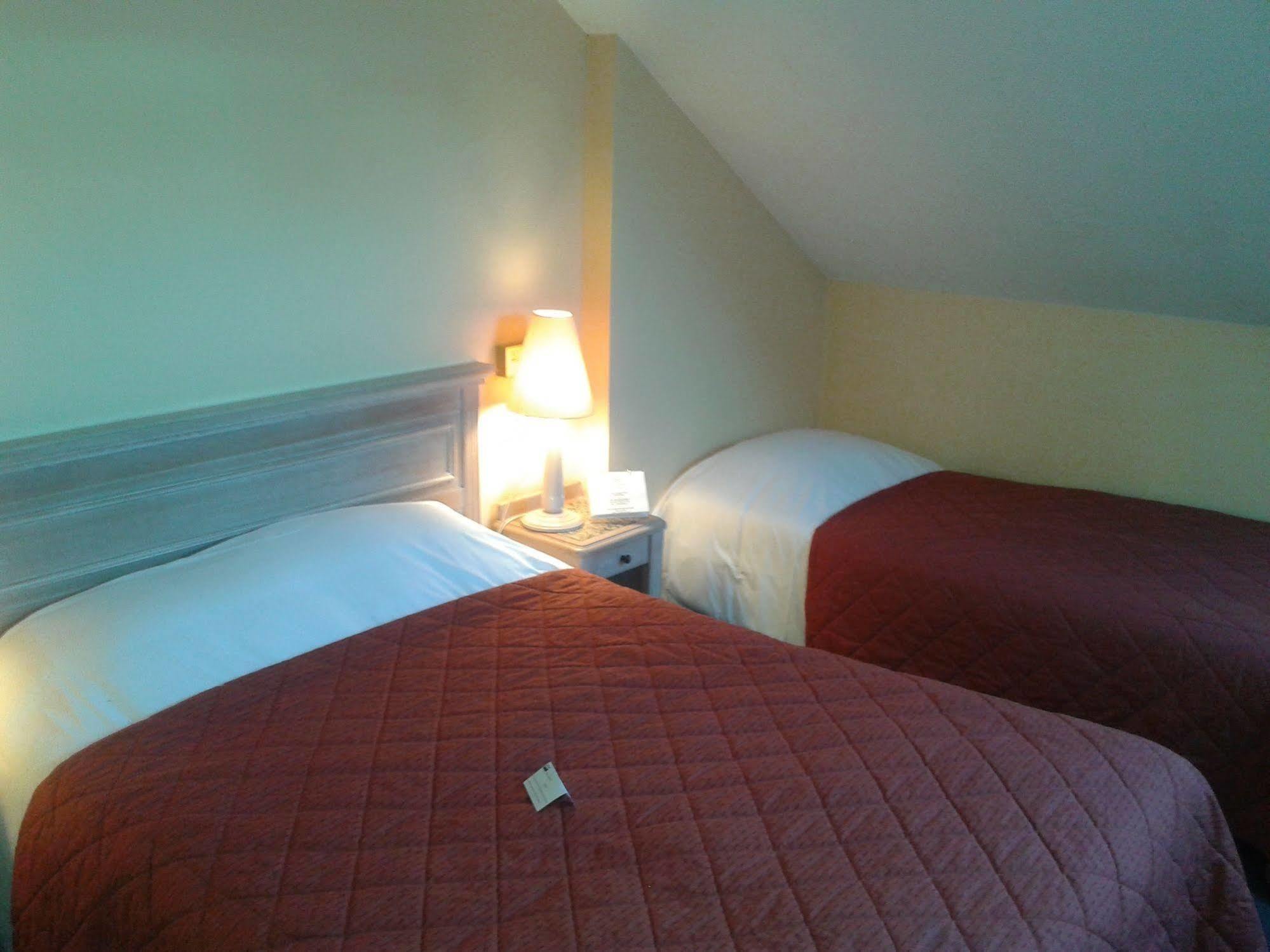 Brit Hotel Aux Sacres Reims, Centre Historique מראה חיצוני תמונה