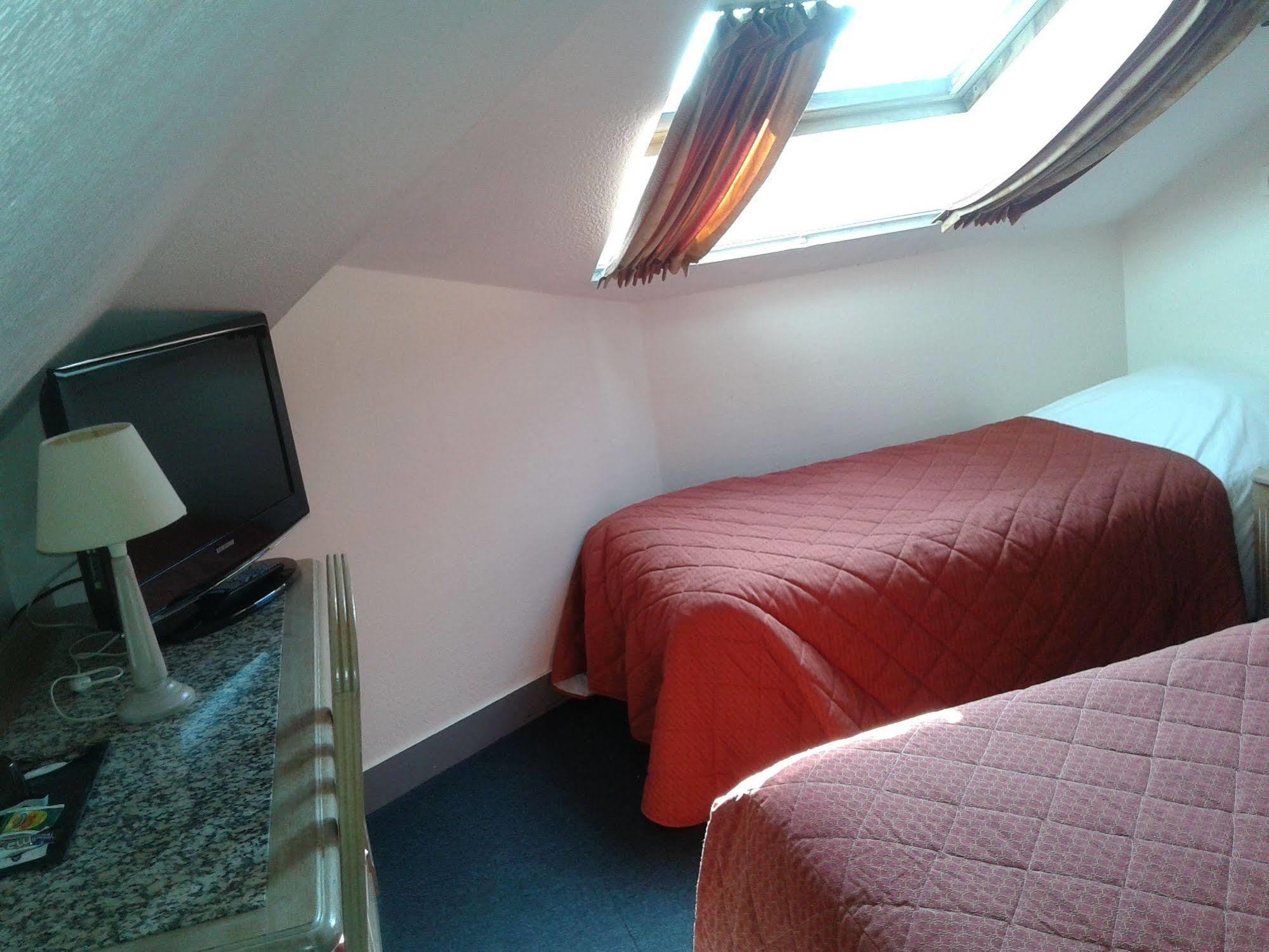 Brit Hotel Aux Sacres Reims, Centre Historique מראה חיצוני תמונה