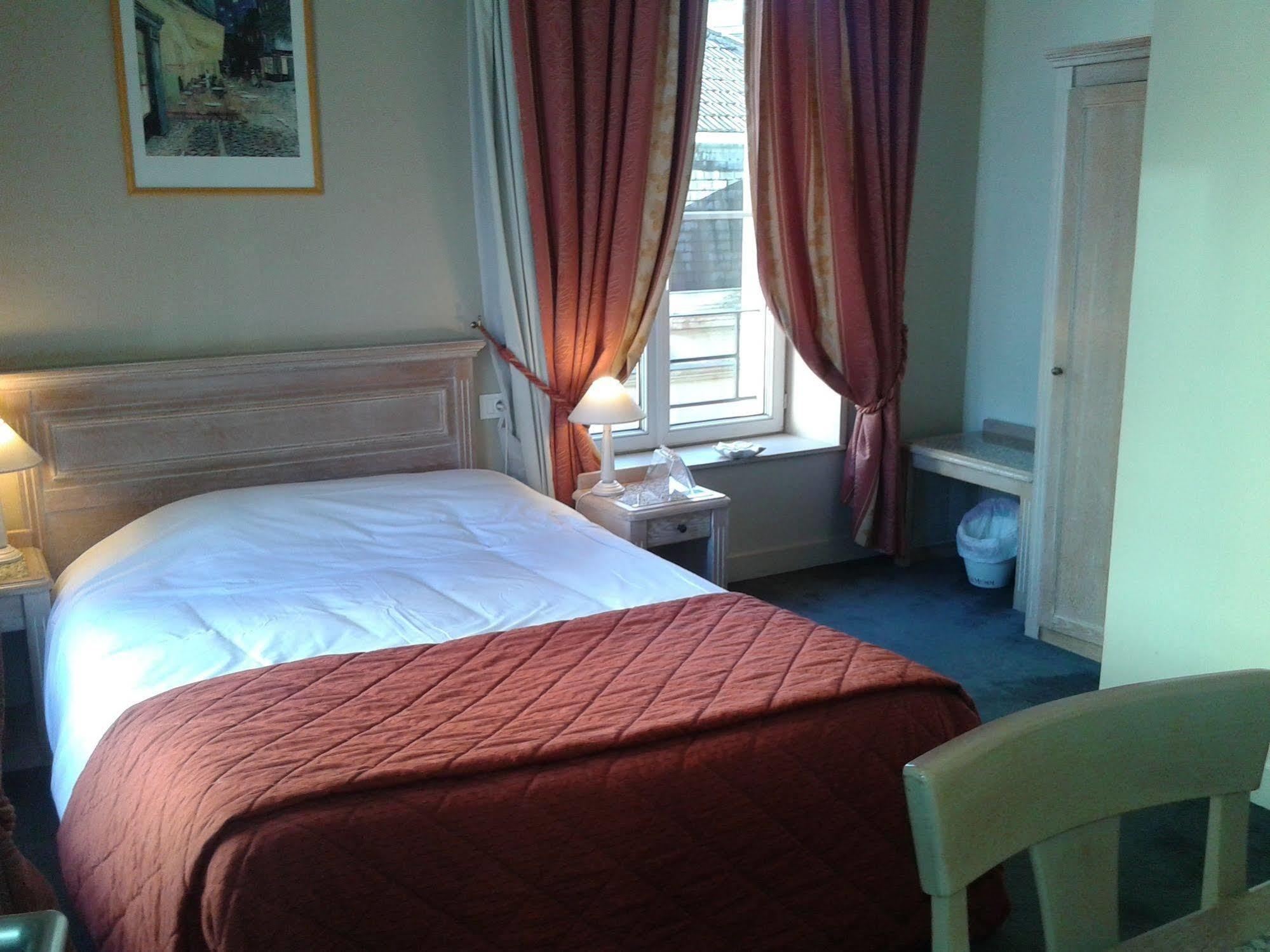 Brit Hotel Aux Sacres Reims, Centre Historique מראה חיצוני תמונה