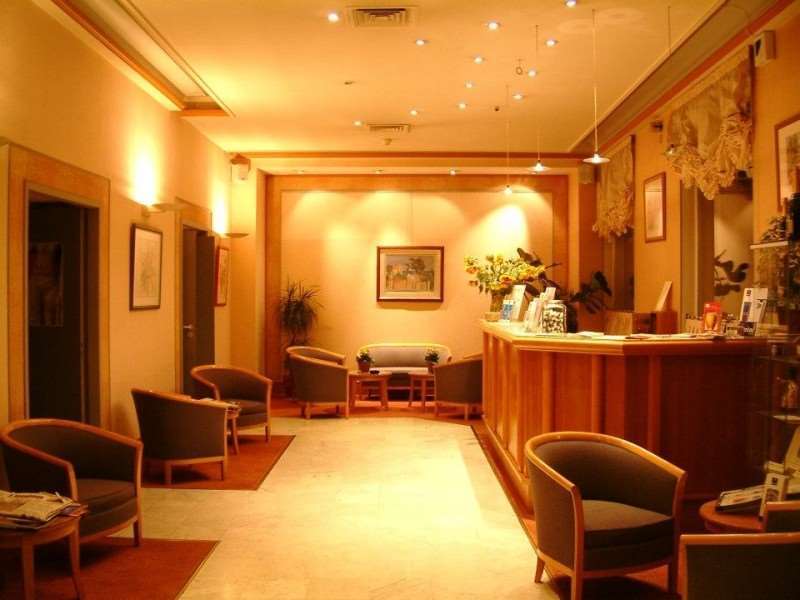 Brit Hotel Aux Sacres Reims, Centre Historique מראה פנימי תמונה